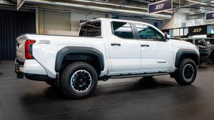 A YOTA Tacoma TRD fuoristrada Premium 4x4, cambio TURBO automatico 2.4l - Product Image 4