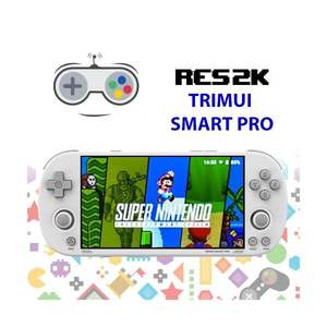 เครื่องเล่นเกมพกพา RES2k TRIMUI Smart Pro-Retro Konsole พร้อมเกม 18000 เกม 50 คอนโซล หน่วยความจำ 64GB รองรับการเชื่อมต่อ Wi-Fi - Product Image 1