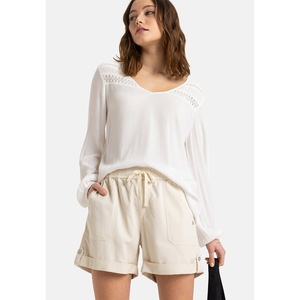 Vente en gros de shorts utilitaires pour femmes d'été 100% coton shorts décontractés avec poches High Street Style respirant et écologique - Product Image 2