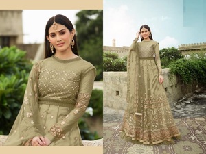 ตาข่ายผีเสื้อหนักพร้อมตะเข็บเย็บปักถักร้อยทํางานร่วมกับชุดซาตินญี่ปุ่นหนักสําหรับการขายออนไลน์ - Product Image 5