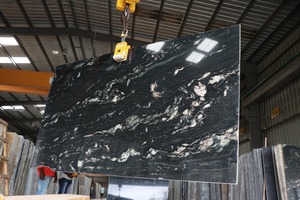 Losas de granito negro de titanio de diseño moderno Superficie de losa grande pulida - Product Image 2