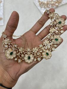 Belle Original Plaqué Or AD Pierres Classique Kundan Collier Ensemble Avec Boucles D'oreilles pour Femmes Mariages Fiançailles fête porter - Product Image 2