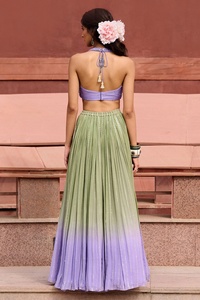 Conjunto de Lehenga Chinon Semi-Cosido con Bordado de Zari y Lentejuelas, Blusa Sin Coser y Dupatta de Malla Suave - Product Image 5