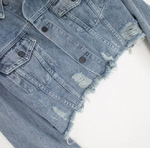 Veste en jean décontractée pour femmes de haute qualité pour l'été Design de mode Streetwear confortable avec décoration de bouton Techniques lavées - Product Image 4