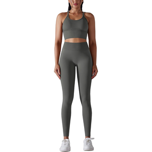 Ensemble de gymnastique pour femmes avec finition lisse et mouvement complet pour une tenue toute la journée - Product Image 4
