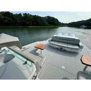 Cruisers Yachts 50 GLS OB 2025, yacht de luxe pour patrouille/visite touristique/pêche, moteur hors-bord Mercury, capacité de carburant de 660 gallons - Product Image 1