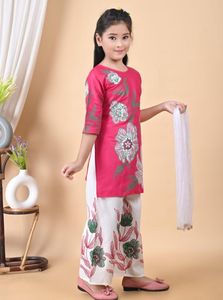 Belle rayonne avec impression Kids Kurti Pant et Dupatta Fabricant et fournisseur de l'Inde au taux le plus bas - Product Image 6