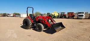 Livraison gratuite Tracteur McCormick X1.45 avec benne chargeuse 225 heures 4x4 90 CV Moteur diesel 540 PTO Attelage 3 points - Product Image 4