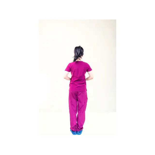 저렴한 가격 통기성 코튼 폴리 원단 여러 가지 빛깔의 남녀공용 맞춤형 제품 의료 스크럽 유니폼 세트 간호 스크럽 세트