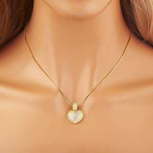 Collier avec pendentif en forme de cœur en zircon cubique en cuivre QIKU en gros, bijoux fins pour femmes et hommes, accessoires de charme - Product Image 2