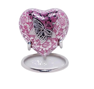 Precioso encantador mariposa aluminio recuerdos en forma de corazón conmemorativo único trabajo en relieve color rosa - Product Image 1