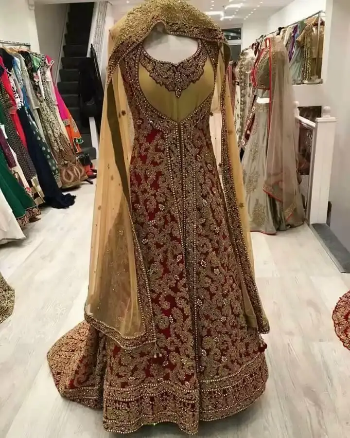 Современный модный дизайнерский индийский пакистанский лужайный льняной хлопковый жоржет костюмы из 3 предметов доступны по оптовой цене.