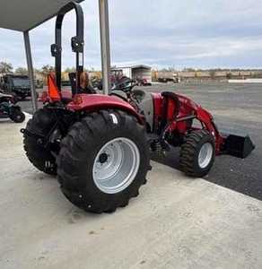 Tractor Compacto Utilitario Agrícola Diésel IH Farmall 45C 70HP 4WD 2026 con Motor y Caja de Cambios - Product Image 2
