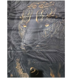 T-shirts contemporains pour hommes Golden Jaguar, imprimé graphique noir, manches courtes, hauts décontractés pour le streetwear et la mode quotidienne - Product Image 6