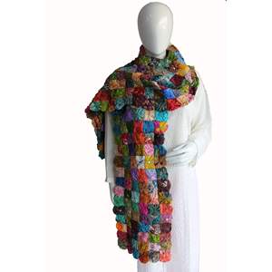 Écharpe longue en soie polyester multicolore faite à la main, style bohème, motif imprimé numérique, écharpes en soie recyclée - Product Image 2