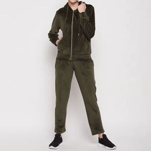 ชุด2ชิ้นสำหรับผู้หญิงชุดวอร์มผ้ากำมะหยี่และกางเกงมีกระเป๋าสำหรับผู้หญิงกำหนดได้เอง - Product Image 4