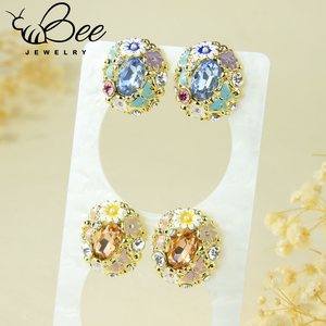 High Quality Multicolor Natural Stone Elegant <b>Stud</b> <b>Earrings</b> Bulk Sale Irregular Pink Purple <b>Crystal</b> Floral <b>Earrings</b> For Gift - Product Image 1