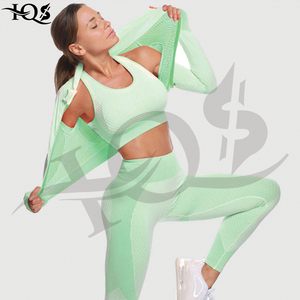 Ensemble de vêtements de yoga 3pc respectueux de l'environnement pour femmes Tissu respirant 220 grammes avec logo à motif imprimé sur le devant-Vente en gros - Product Image 6