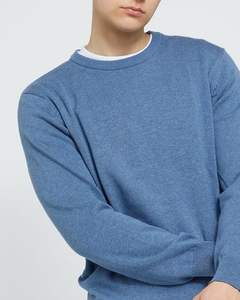 เสื้อสเวตเตอร์และเสื้อถักสำหรับผู้ชายนุ่มสบายและทันสมัย - Product Image 2