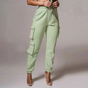 Pantalon de jogging personnalisé brodé pour femme avec taille élastique, coupe ajustée, idéal été comme hiver, style cargo - Product Image 2