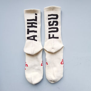 Chaussettes de sport unisexes en coton biologique avec logo personnalisé Chaussettes d'hiver de hauteur d'équipage de créateur avec une quantité minimale de commande - Product Image 1