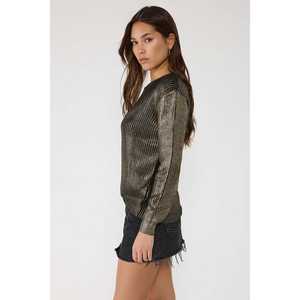 Pull en maille à coupe décontractée avec détails métalliques - Product Image 4