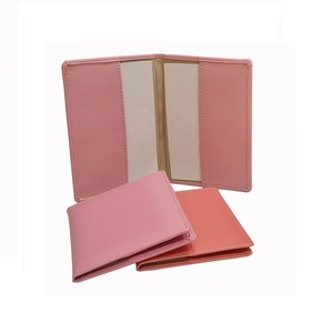 Vente en gros de couverture de passeport en cuir PU de qualité supérieure personnalisés - Product Image 1