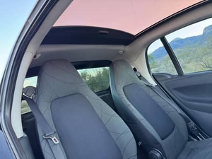 2014 S FORTOO AWD Sedan Lithium Battery R18 Tires Leather Seats <b>Panoramic</b> Sunroof LED Headlights Touch Screen - Product Image 3