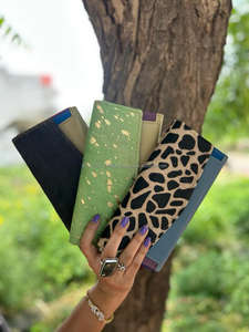 Véritable fait à la main recyclé imprimé Animal fourrure cuir femmes pochette élégant trapu arc-en-ciel couleur multi-usage sac à main ATM porte-carte portefeuilles - Product Image 4