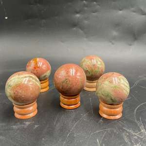 Sphère de cristal de jaspe rose naturel de qualité supérieure, pierre précieuse polie, boule de pierre de guérison au ton rose doux, diamètre 3 cm - Product Image 1