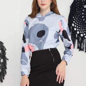 Haut court à capuche en toile mélangée de coton ultra doux Sweat à capuche manches longues pour femmes pour la saison d'hiver Logo avant Placement personnalisé OEM - Product Image 4