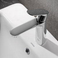Robinet de lavabo en laiton chromé poli au design moderne ARROW, mitigeur monocommande monotrou pour salle de bain, eau chaude/froide