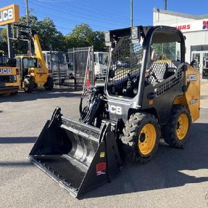 Compre cargadoras JCB 135 Máquinas de calidad premium Opciones al por mayor Entrega rápida para pedidos grandes - Product Image 1