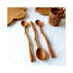 Cuillère en bois gravée personnalisée Cadeaux de mariage-Ustensile de cuisine en teck naturel pour cuisiner à un prix compétitif - Product Image 1