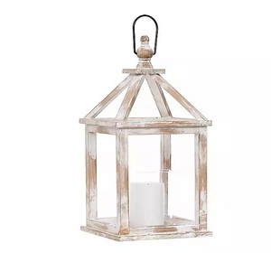 Linterna de madera natural con mango de hierro para decoración del hogar y Navidad festiva para colgar en el jardín - Product Image 1