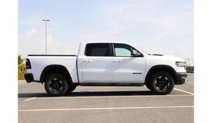 USADO 2023-2024 AWD 4.5L MOTOR DIÉSEL NATURALMENTE ASPIRADO AUTOMÁTICO CÁMARA DE 360° TECHO SOLAR PANORÁMICO ASIENTOS DE CUERO 5 PLAZAS PICKUP - Product Image 4