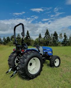 New- Holland T4.75 4WD Diesel Walking Tractor Mini 40-180HP Tractor de ruedas con 10-120HP Componente de núcleo de motor de potencia nominal. - Product Image 6