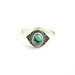 Anillo Apilable de Plata de Ley 925 con Turquesa Natural Ovalada, Hecho a Mano, Piedra de Nacimiento de Diciembre - Product Image 1