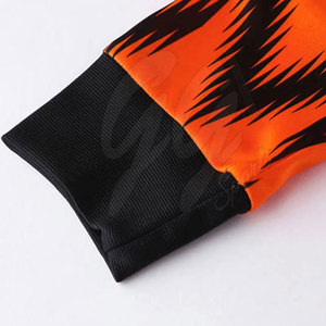 ชุดกีฬาทีมสำหรับผู้รักษาประตูชาย ผ้าโพลีเอสเตอร์ 100% ระบายอากาศได้ดี แห้งเร็ว น้ำหนักเบา บริการรับผลิตตามแบบ OEM - Product Image 6