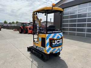 รถขุดขนาดเล็กไฟฟ้า JCB 19C-1E รถขุดตีนตะขาบขนาดกะทัดรัด อุปกรณ์ก่อสร้างสำหรับงานฟาร์มและจัดสวน ปลอดมลพิษ - Product Image 5