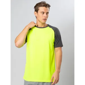 T-shirts de randonnée personnalisables pour le merchandising promotionnel - Product Image 4