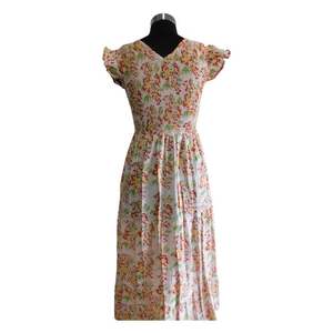 เดรสยาวผ้าฝ้ายทอมือลายดอกไม้พิมพ์ลายธรรมชาติสำหรับผู้หญิง พร้อมดีเทลสม็อคกิ้งแบบไร้แขน - Product Image 4