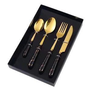 Ensemble de couverts en or de haute qualité, adapté aux restaurants, aux maisons et aux cadeaux, avec une finition dorée radieuse - Product Image 1