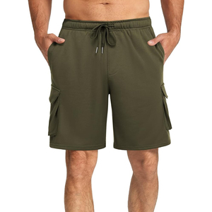 Auténticos pantalones cortos de corte recto para hombre, diseñados para un movimiento cómodo, con una apariencia limpia y una presencia casual elegante. - Product Image 1