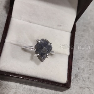 Anillo de Plata de Ley 925 con Piedra Natural en Bruto Ajustable para Mujer, con Labradorita y Engaste de Garras, Regalo de Navidad - Product Image 3