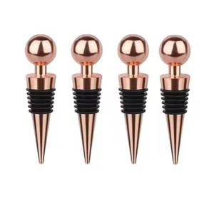 Bouchon de bouteille en métal minimaliste pour accessoires de bar, économiseur de vin élégant pour bars - Product Image 1