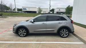 Kia Niro Touring Edición Especial 2022, Tracción Delantera, Certificado, Limpio y Poco Usado, Automático, Volante a la Izquierda, Cuero Oscuro, Turbo Eléctrico - Product Image 3