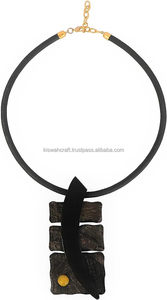 Nouveauté Collier en corne naturelle de haute qualité Pendentif en corne véritable avec fermoir en perle Bijoux fantaisie de couleur corne naturelle - Product Image 2