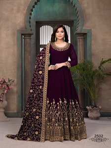 Collection de robes spéciales Eid 2024 Robe de mariée de couleur violette Costume Salwar traditionnel indien avec robe de soirée Dupatta - Product Image 2