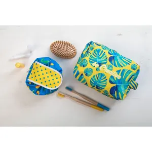 Sac de toilette durable CreaBeauty en RPET pour les voyageurs soucieux de l'environnement - Product Image 2